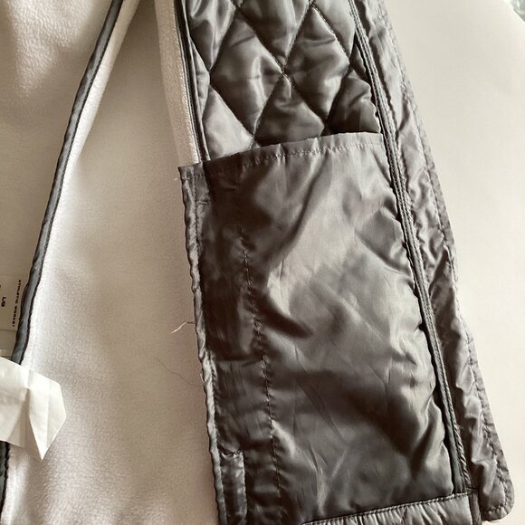 Athletic Works Women's Quilted Puffer Sleeveless Vest Front Full Zip Pockets - Picture 8 of 12